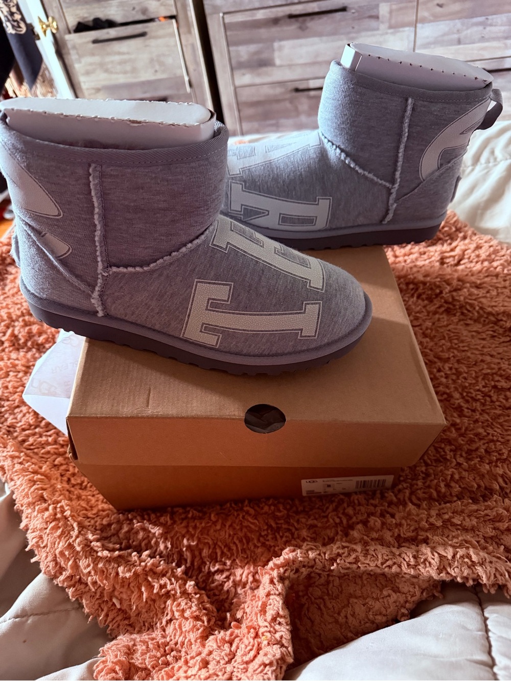UGG x TELFAR Grey - Picture 3 of 11